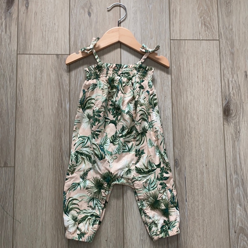 Old Navy Baby Girl 6-12 One Piece